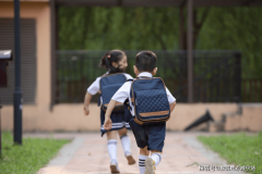 ②客堂地面铺设通俗瓷砖；楼盘项目全